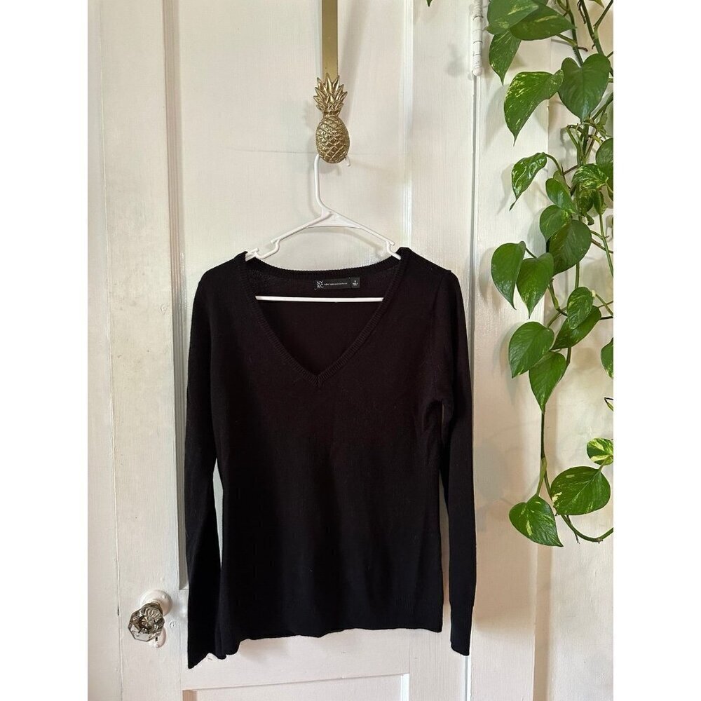 New York and Company women’s size small black V-neck shirt